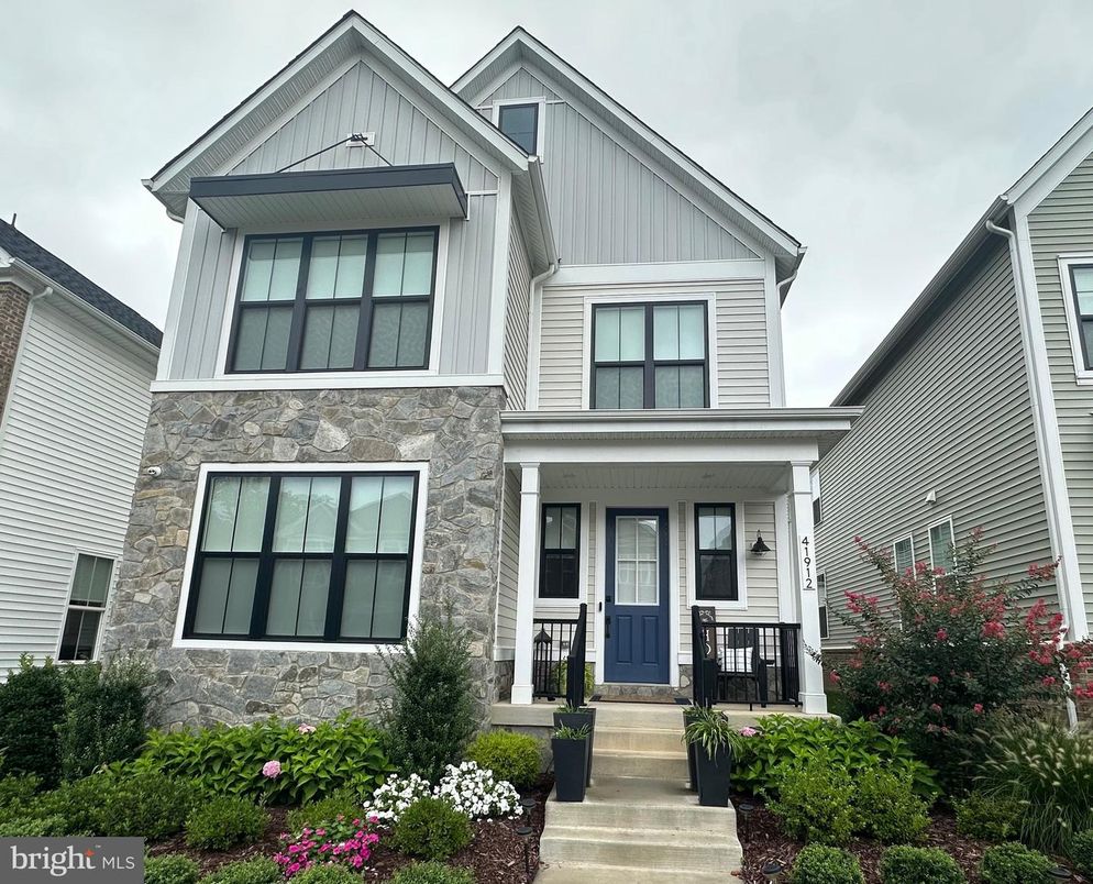 Exterior, Facade, Farmhouse