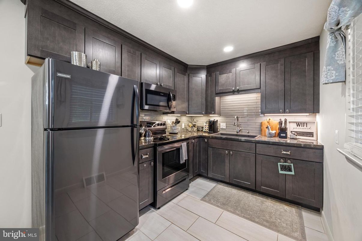 Interior, Kitchen, Recessed Lighting