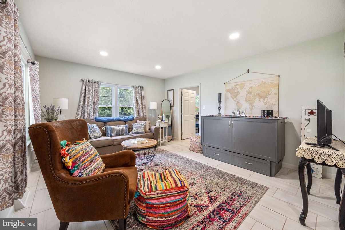 Interior, Living room, Recessed Lighting