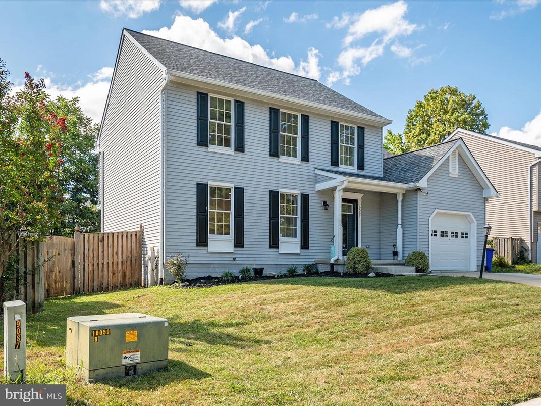 Attached, Exterior, Facade, Georgian