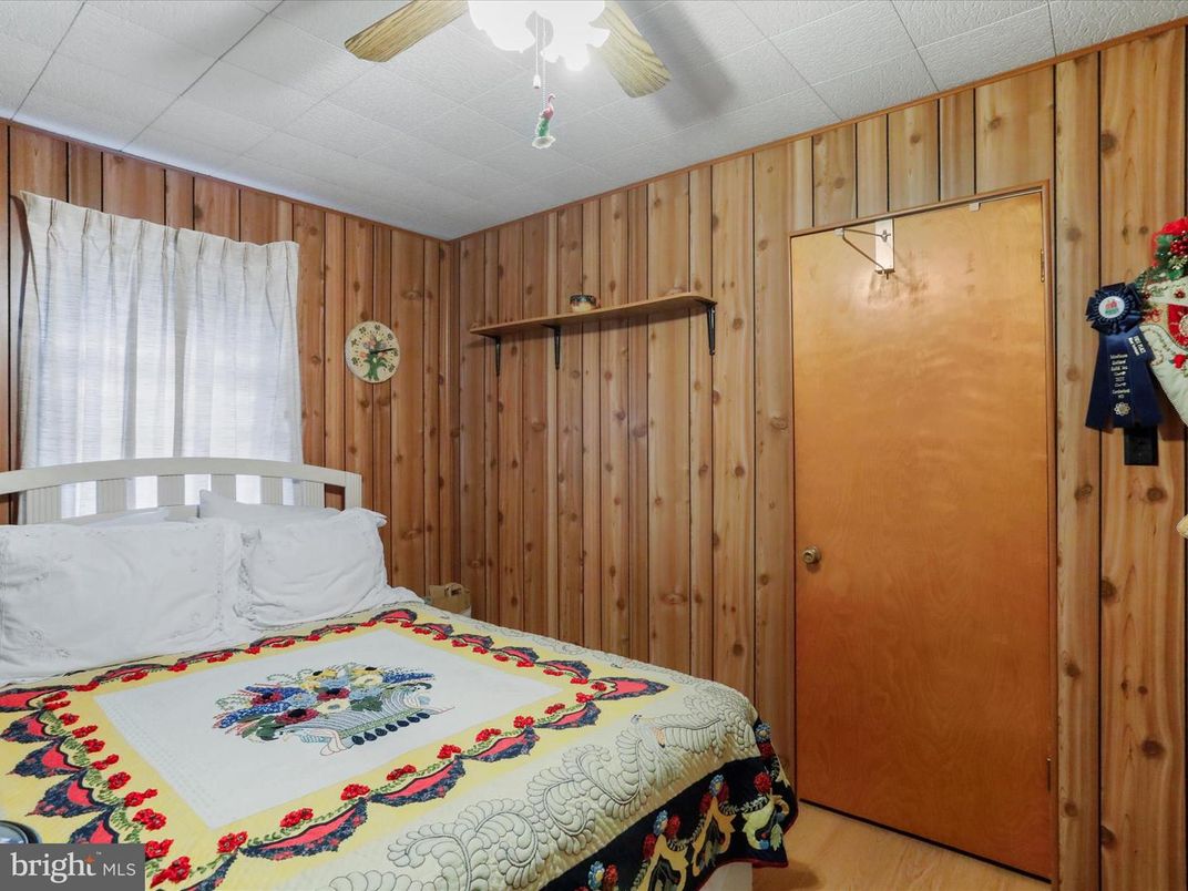 Bedroom, Interior, Wooden Walls