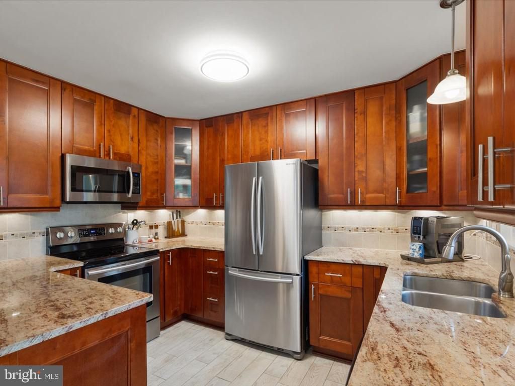 Interior, Kitchen, Pendant Lights, Stainless Steel Appliances, Wood Texture Flooring