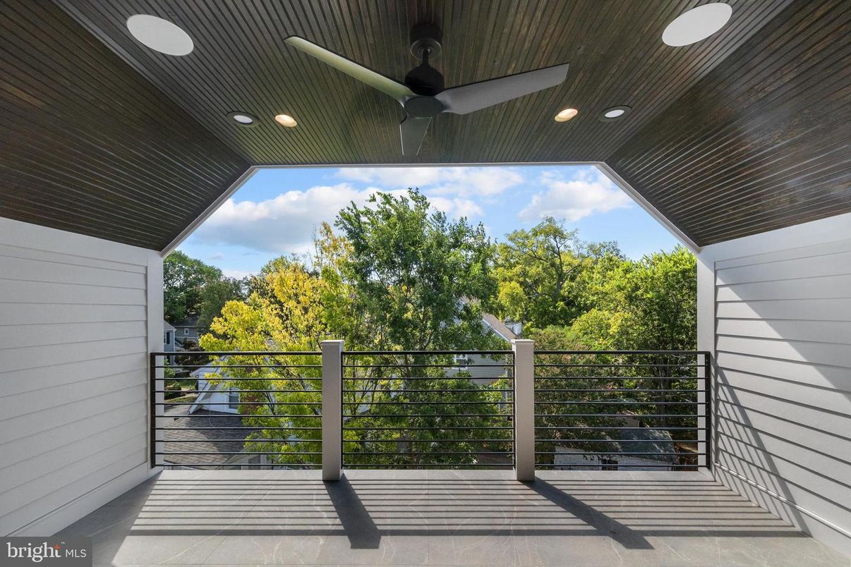 Exterior, Recessed Lighting