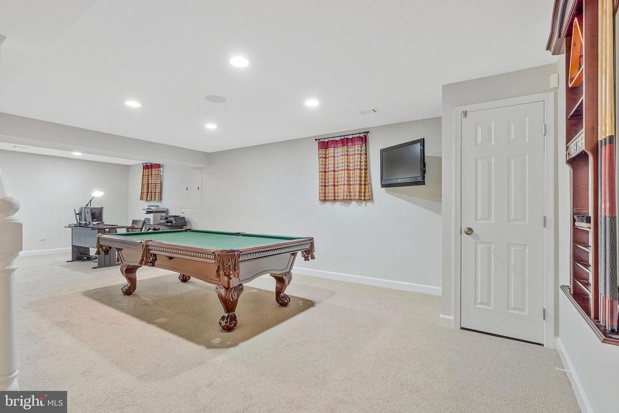 Billiard Table, Fitness Equipment, Game Room, Interior, Recessed Lighting