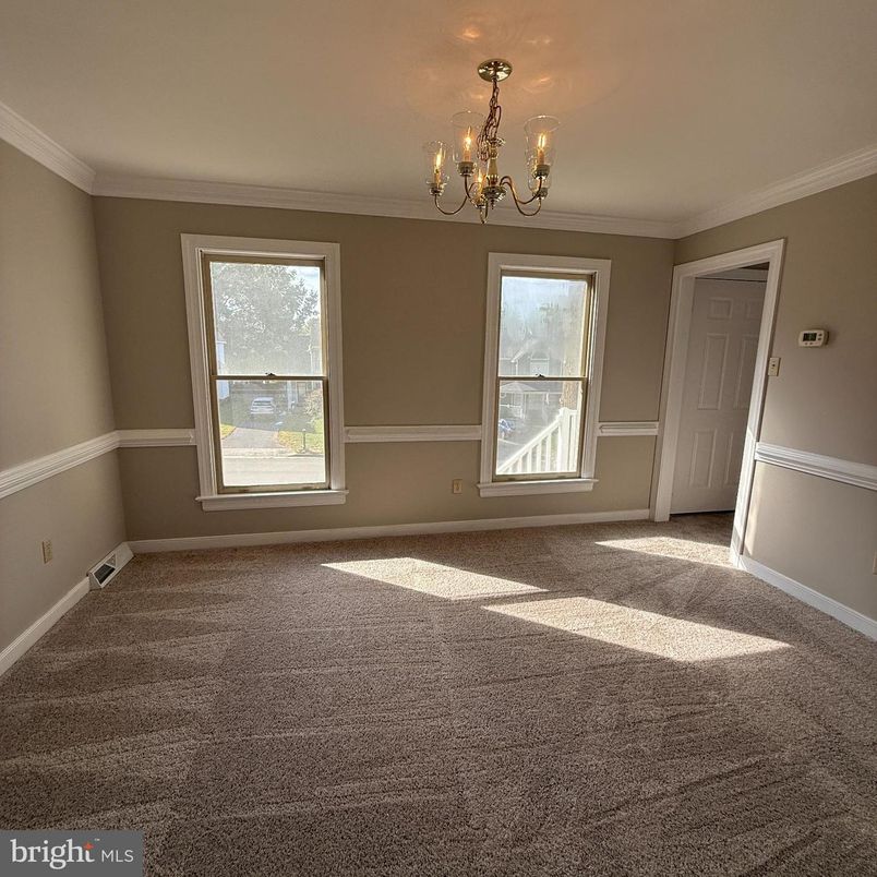 Chandelier, Empty room, Interior