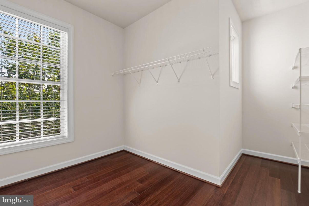 Empty room, Interior, Walk-in Closets, Wood Texture Flooring