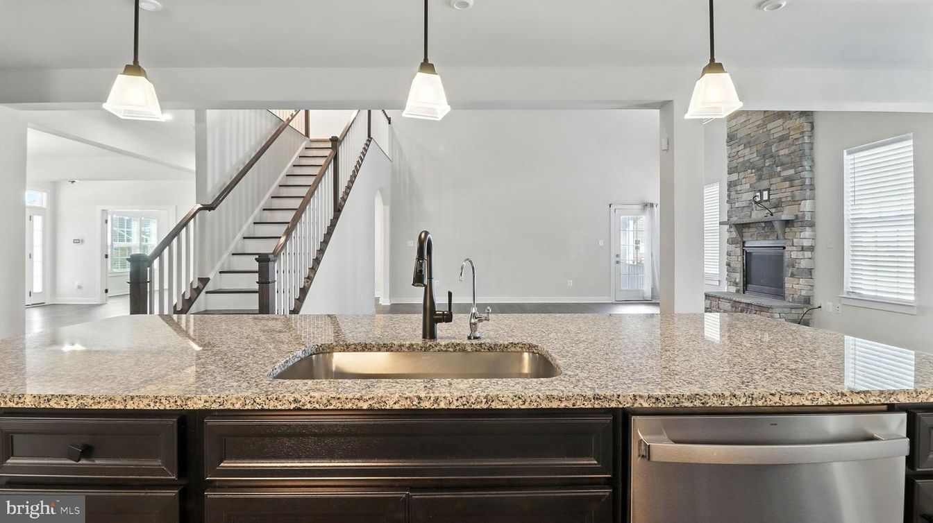 Fireplace, Interior, Kitchen, Pendant Lights