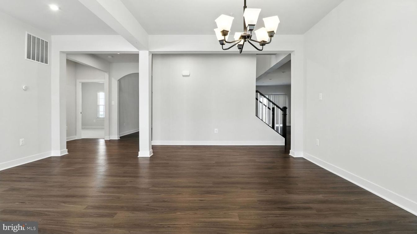 Chandelier, Empty room, Interior, Recessed Lighting, Wood Texture Flooring