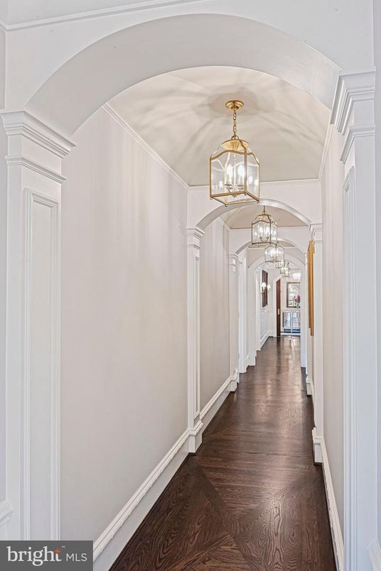 Interior, Pendant Lights, Wood Texture Flooring
