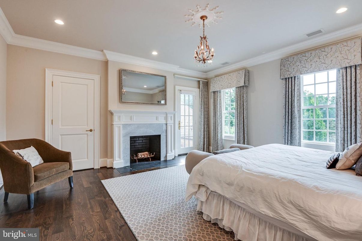 Bedroom, Chandelier, Fireplace, Interior, Pendant Lights, Recessed Lighting, Wood Texture Flooring