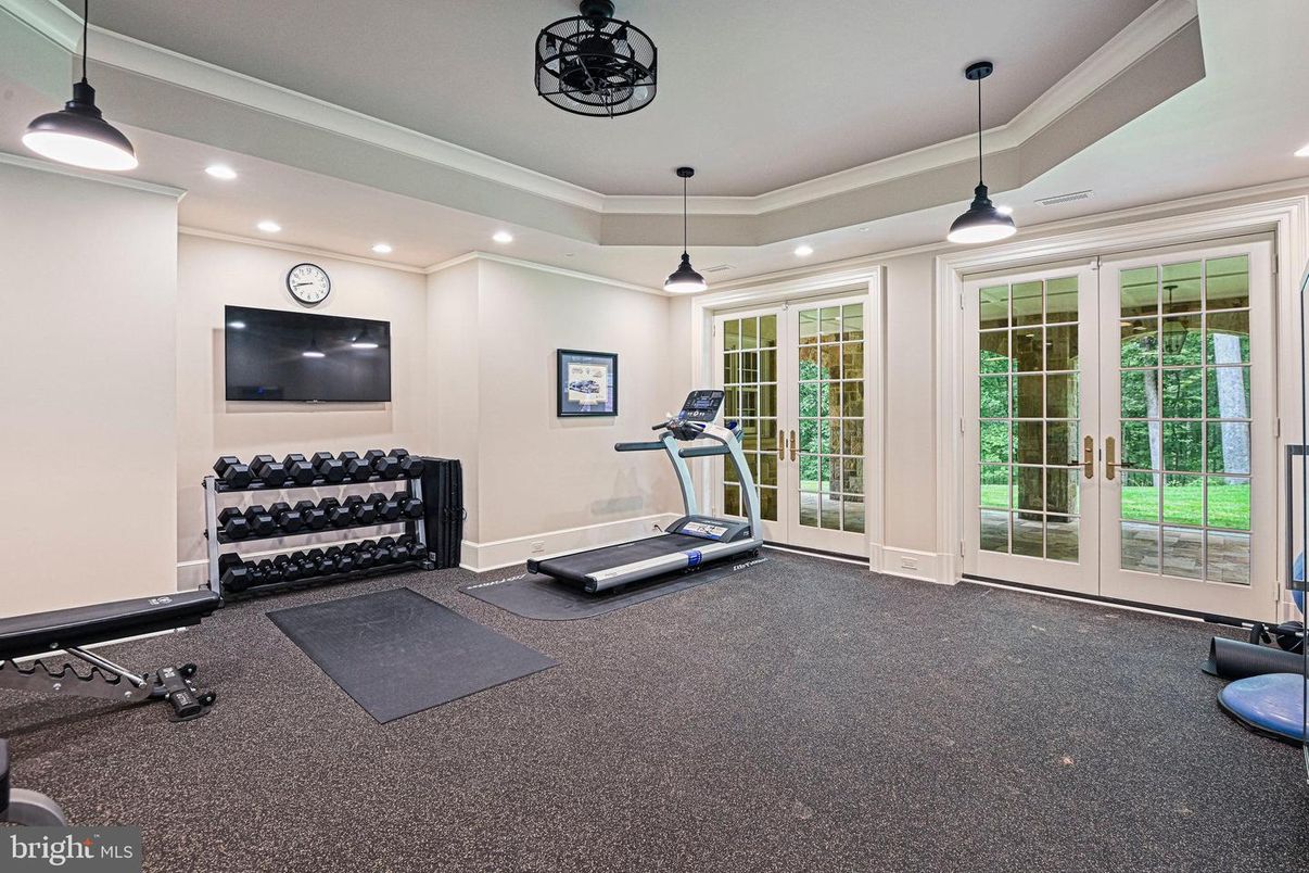 Fitness Equipment, Interior, Pendant Lights, Recessed Lighting