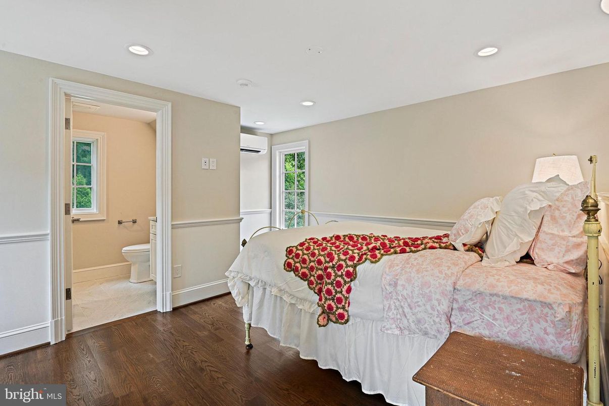 Bathroom, Bedroom, Interior, Recessed Lighting, Wood Texture Flooring