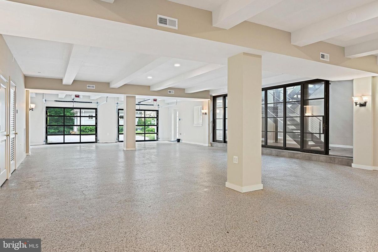 Garage, Interior, Recessed Lighting