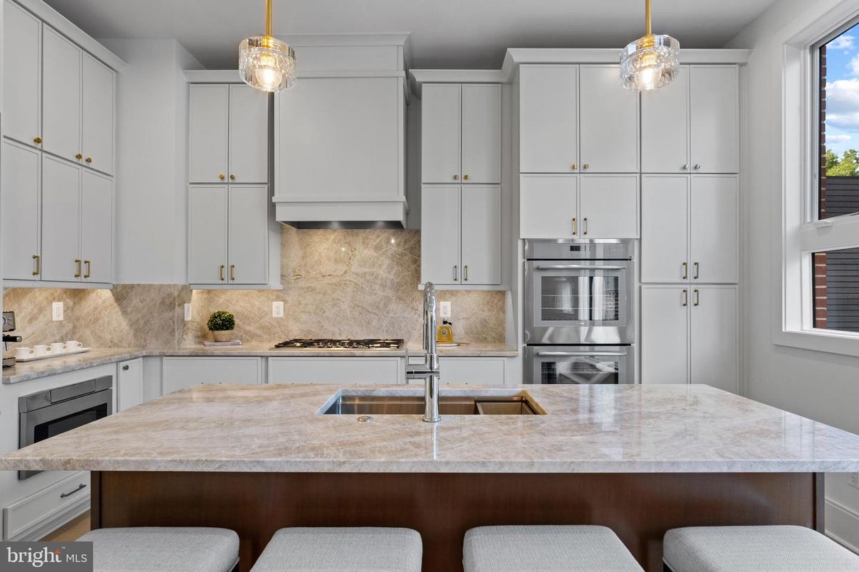 Interior, Kitchen, Pendant Lights, Stainless Steel Appliances