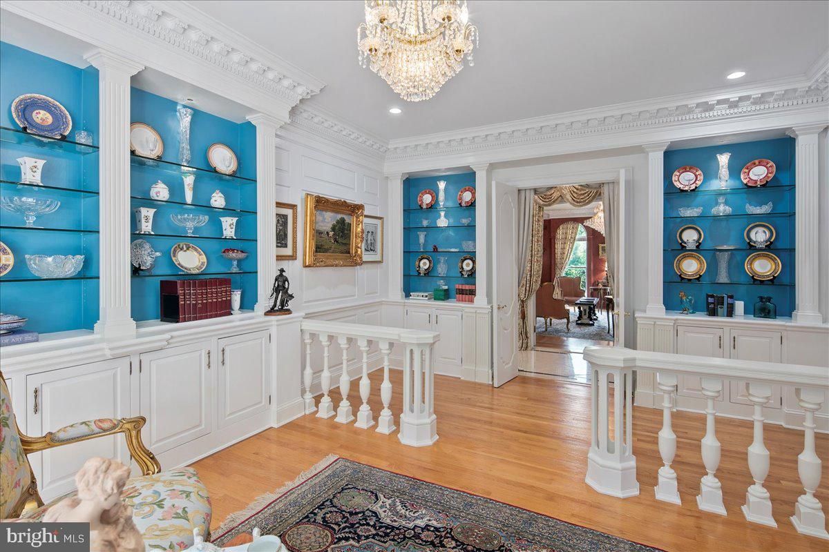 Chandelier, Interior, Recessed Lighting, Wood Texture Flooring