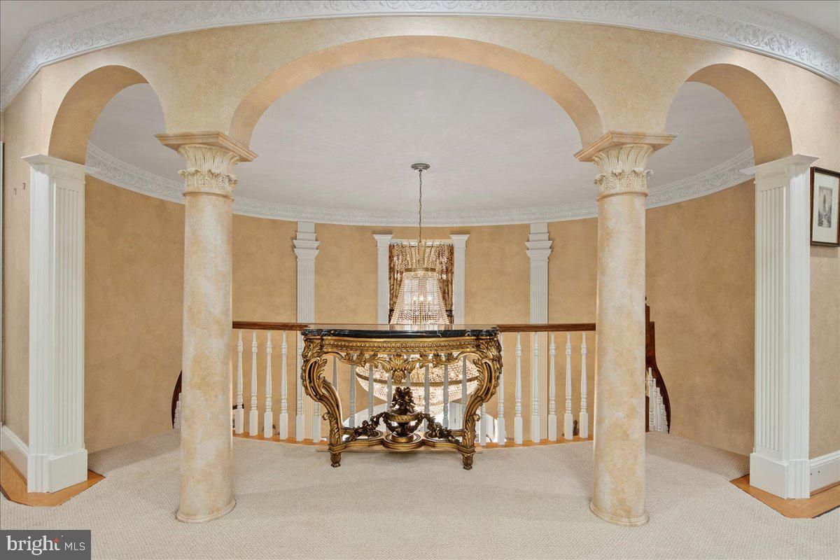 Chandelier, Interior