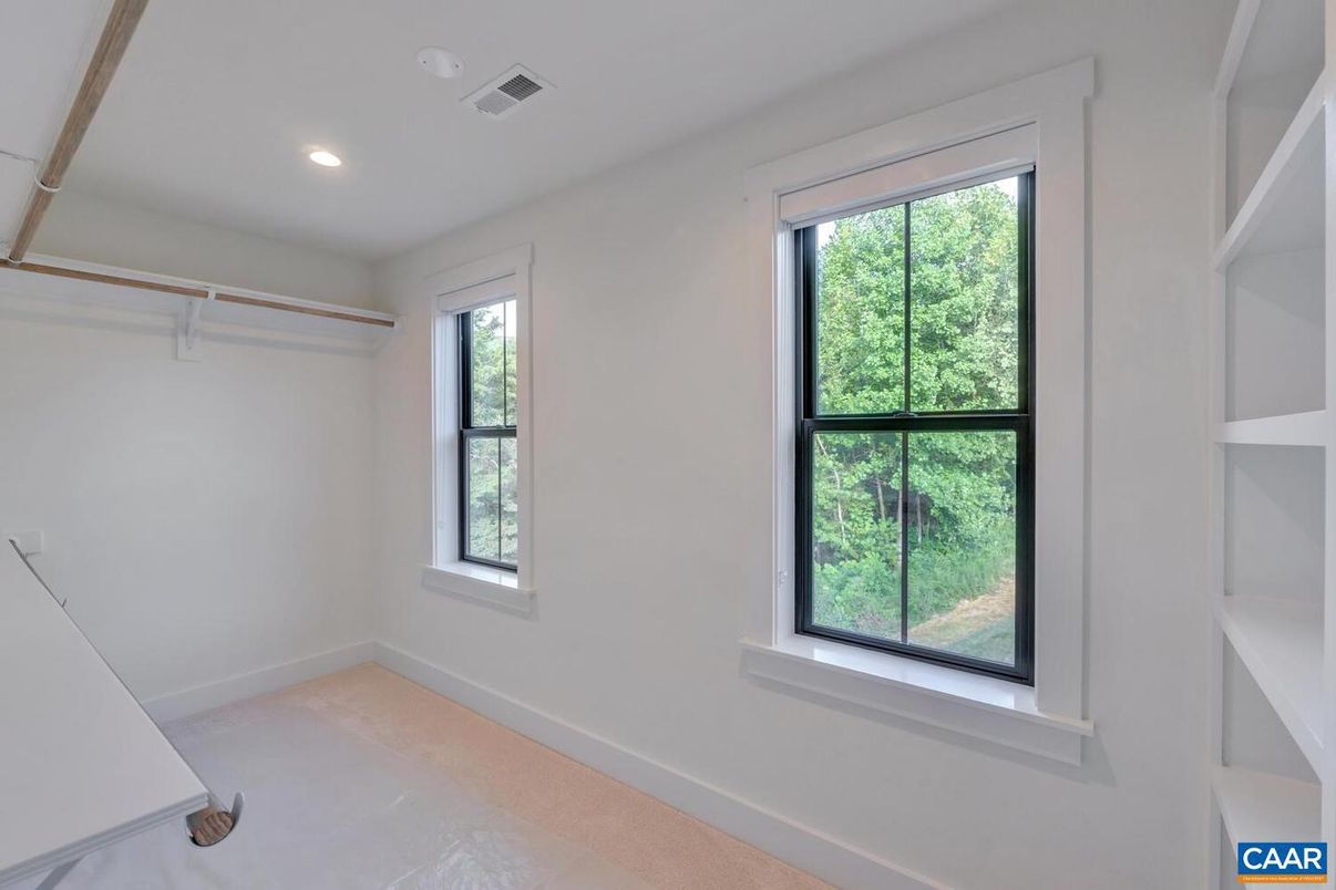 Empty room, Interior, Recessed Lighting, Walk-in Closets
