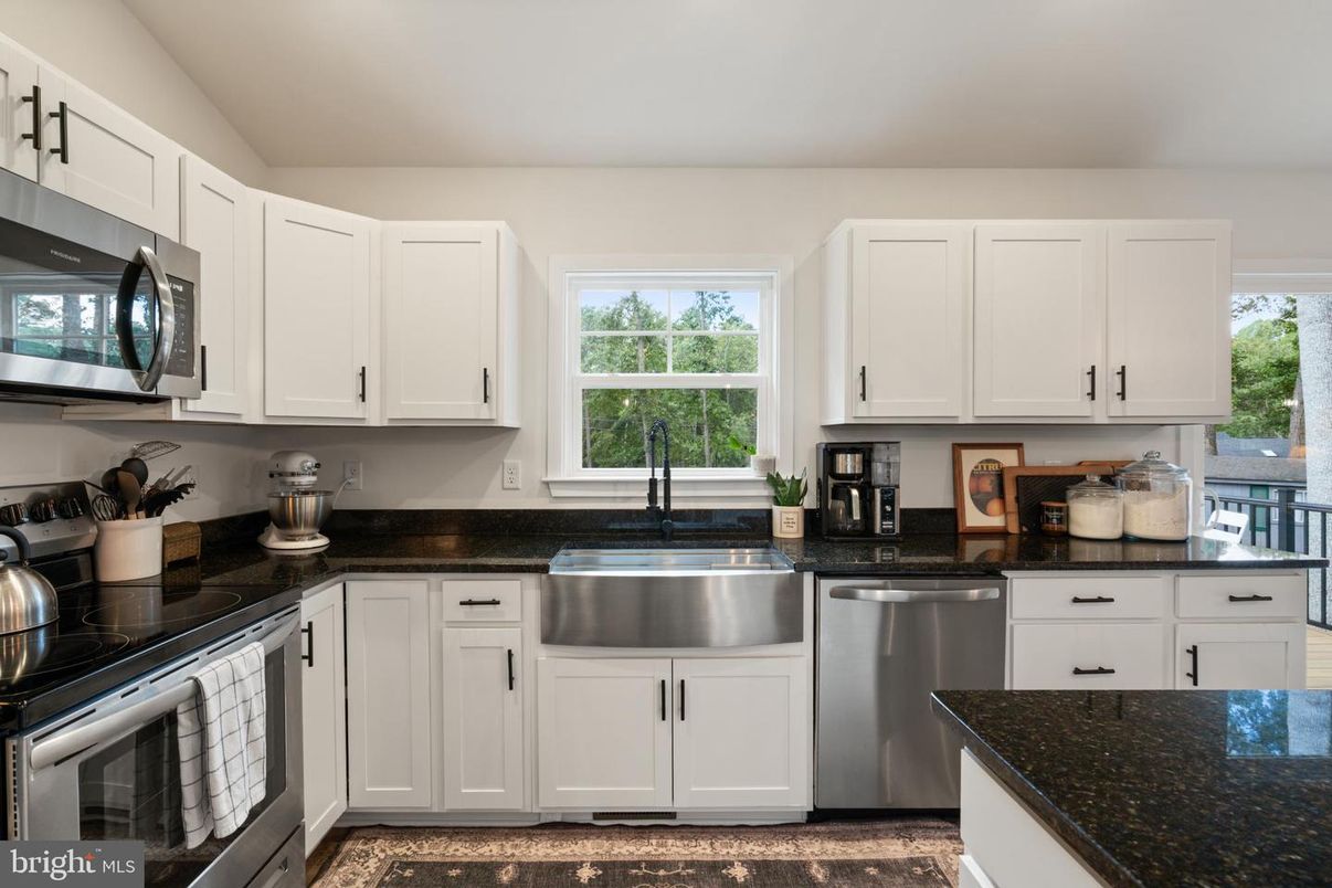 Interior, Kitchen, Stainless Steel Appliances