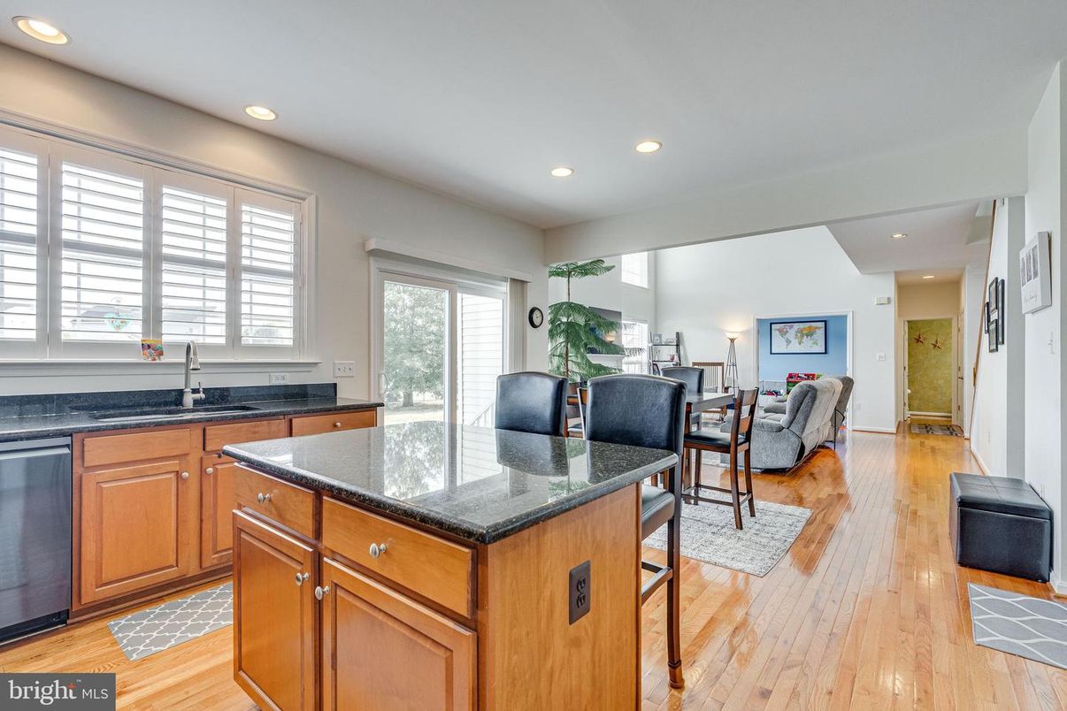 Interior, Kitchen, Living room, Recessed Lighting, Wood Texture Flooring