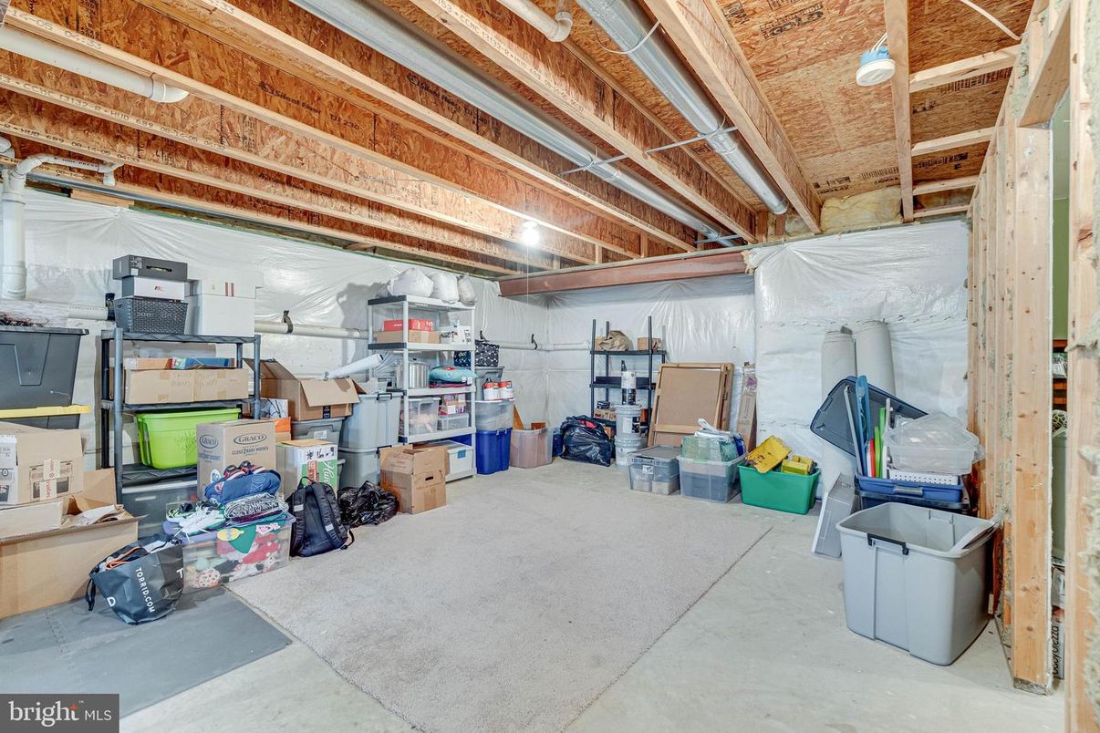 Garage, Interior, Wooden Beams, Wooden Ceilings