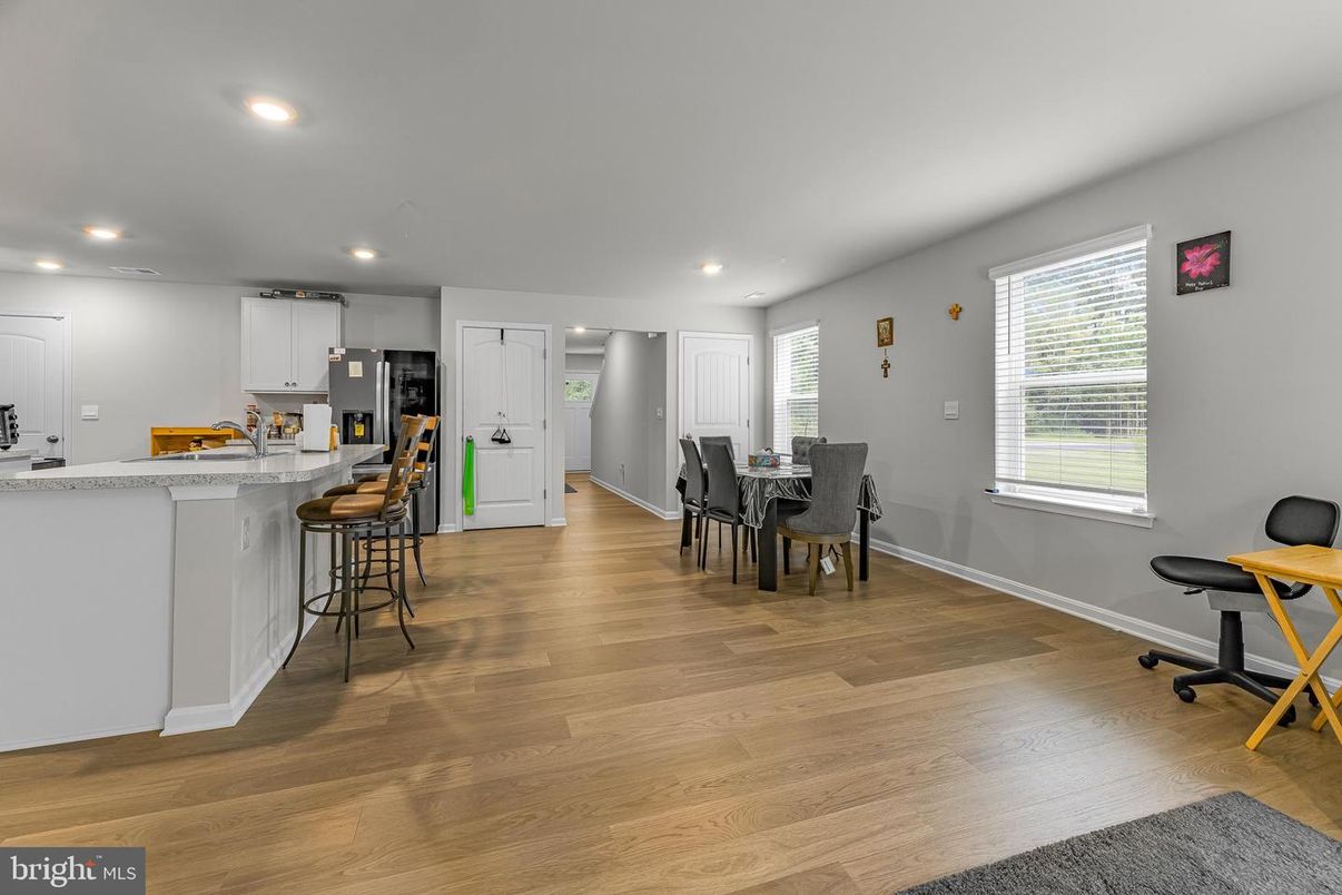 Dining room, Interior, Kitchen, Recessed Lighting, Wood Texture Flooring