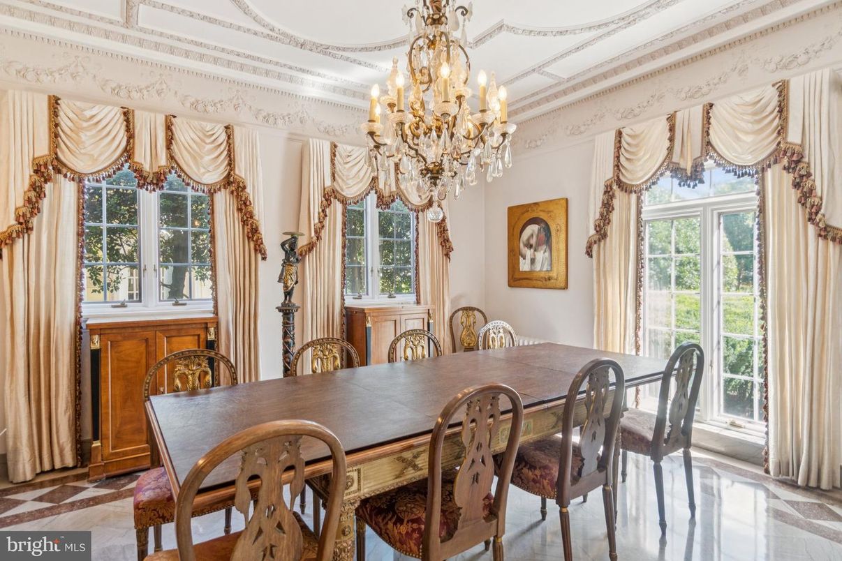 Chandelier, Dining room, Interior