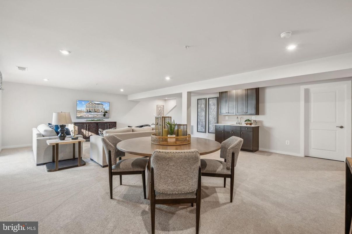 Dining room, Interior, Living room, Recessed Lighting