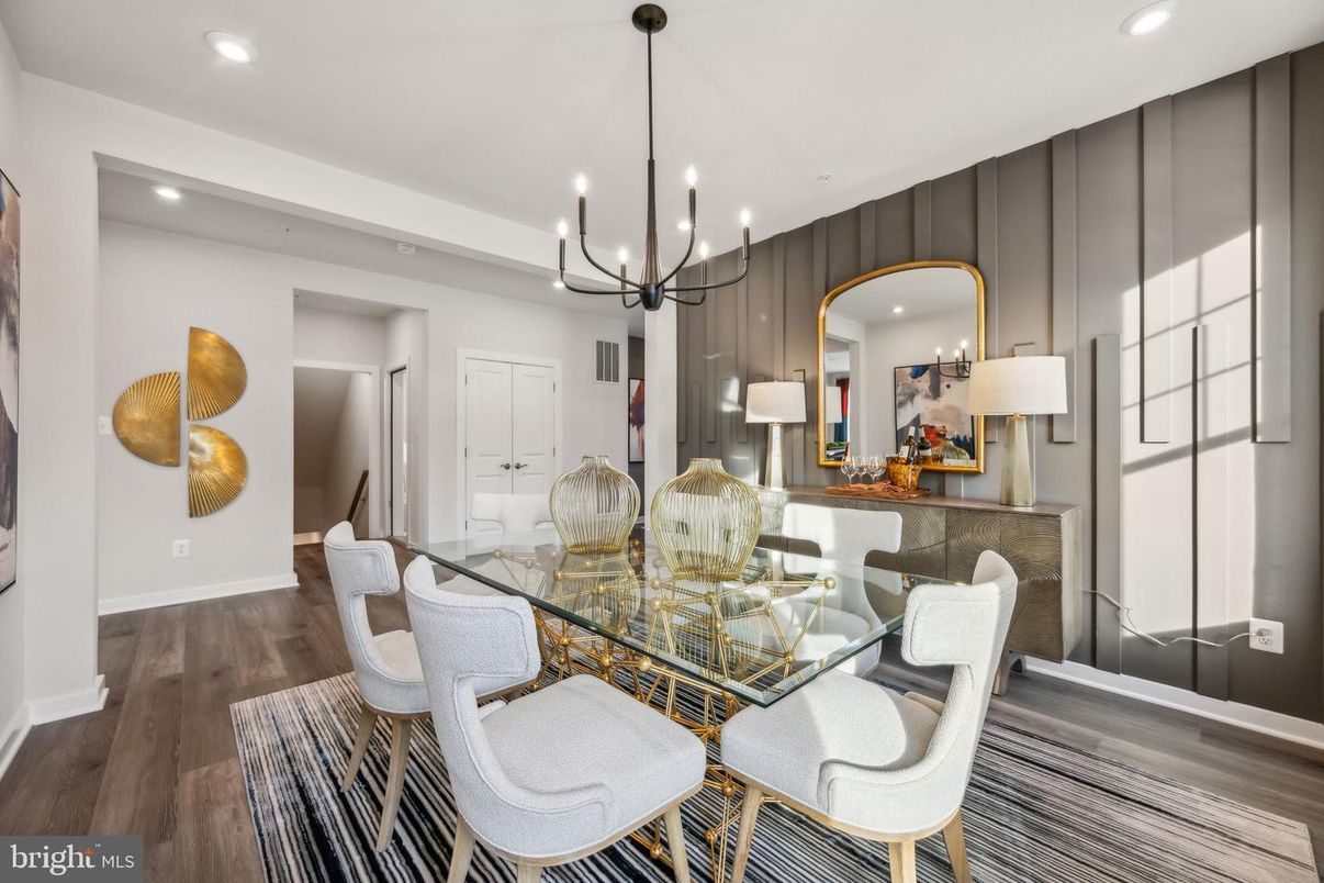 Chandelier, Dining room, Interior, Recessed Lighting, Wood Texture Flooring