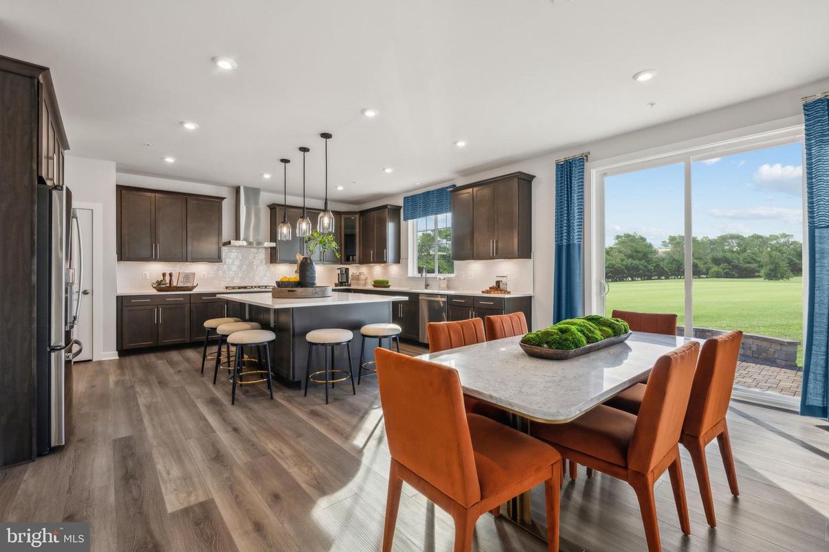 Dining room, Interior, Kitchen, Pendant Lights, Recessed Lighting, Wood Texture Flooring