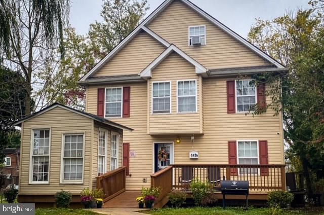 Exterior, Facade, Queen Anne Victorian
