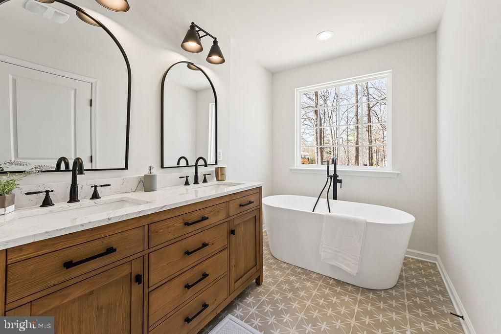 Bathroom, Dual Sink Vanities, Free Standing Baths, Interior, Recessed Lighting