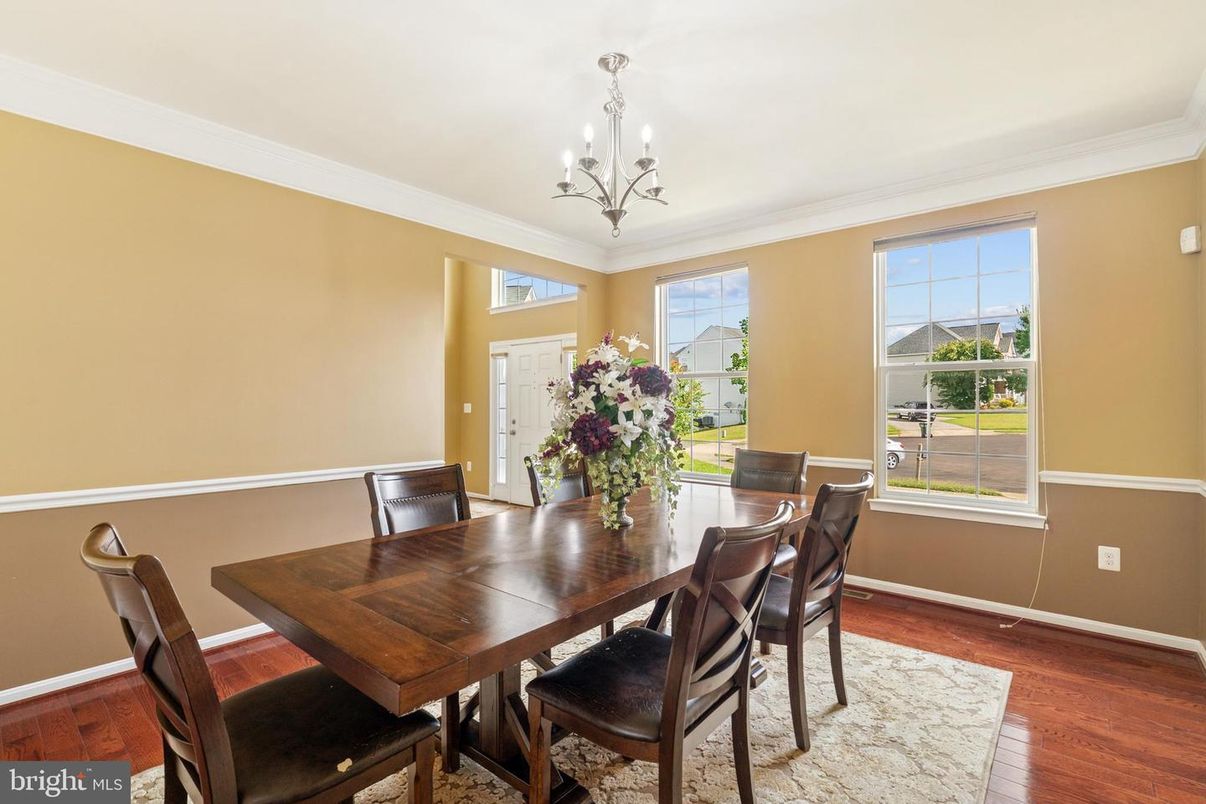 Chandelier, Dining room, Interior, Wood Texture Flooring
