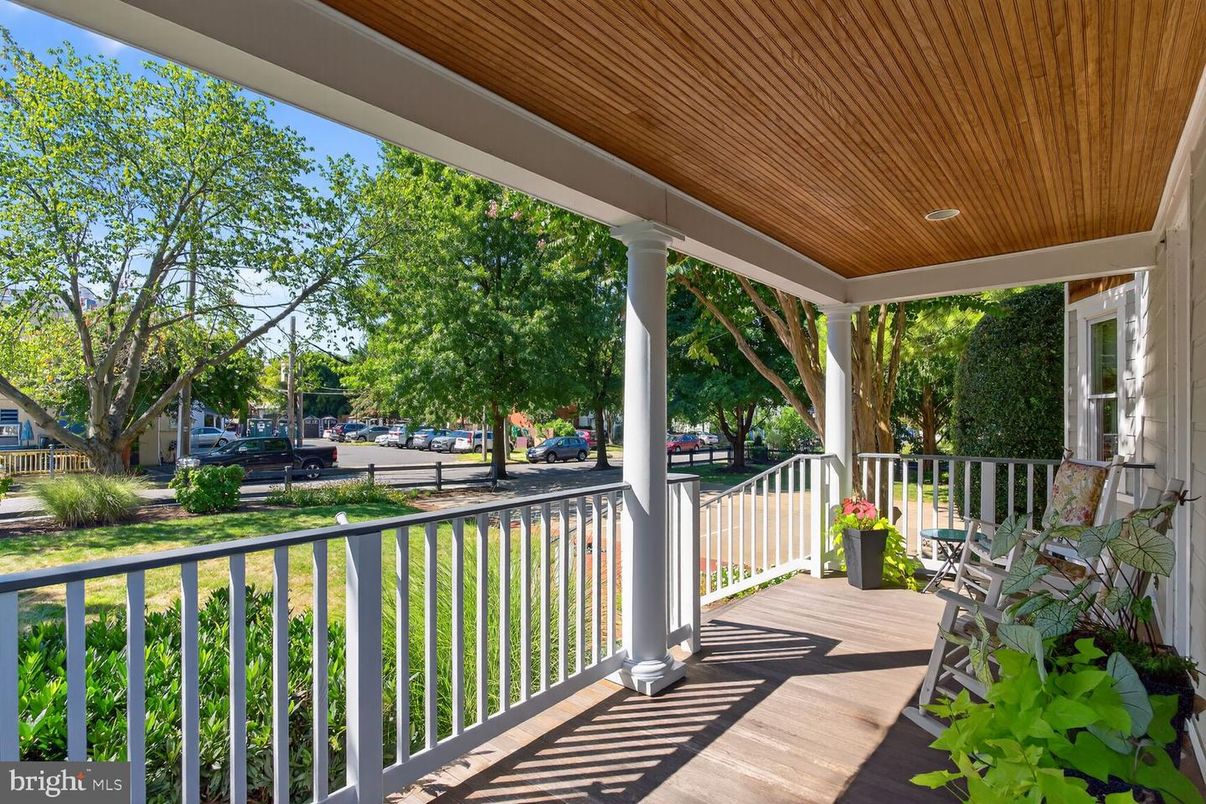 Exterior, Wood Texture Flooring