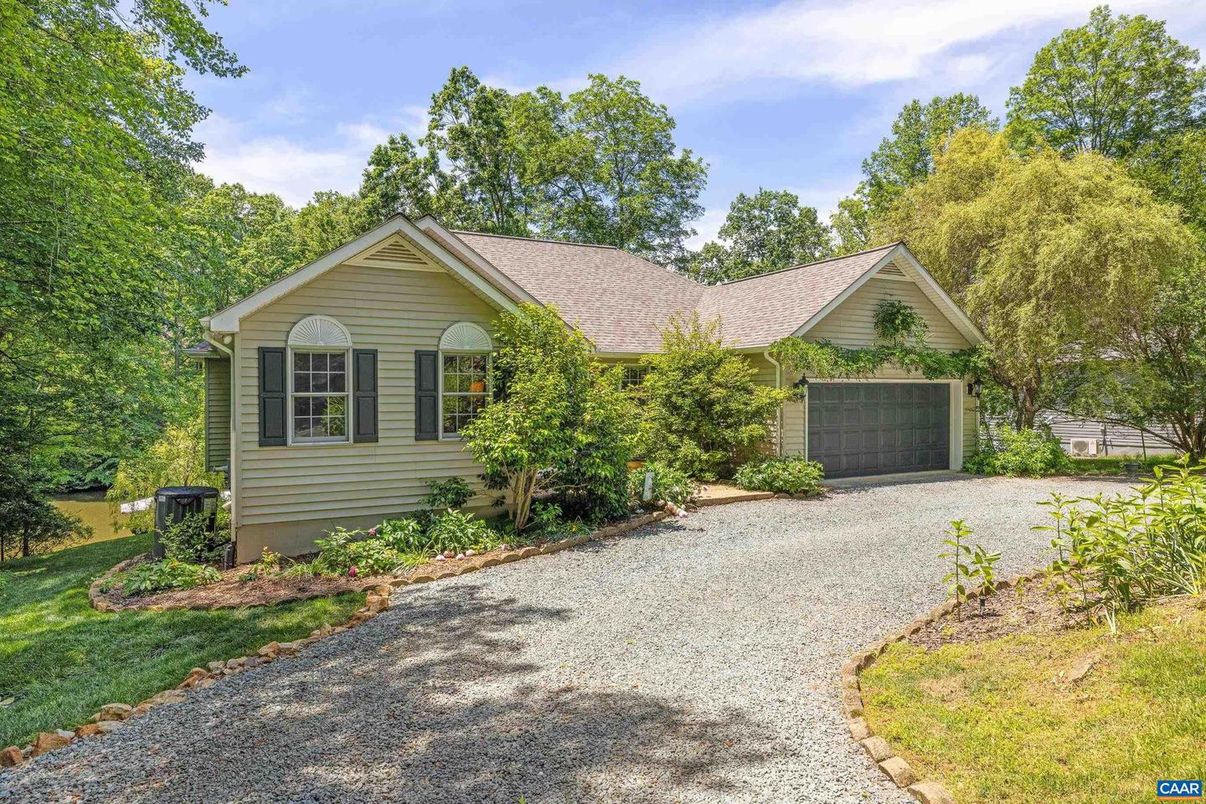 Attached, Backyard, Exterior, Facade, Ranch