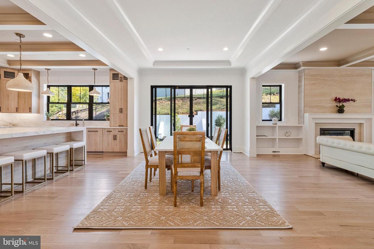 Dining room, Fireplace, Interior, Pendant Lights, Recessed Lighting, Wood Texture Flooring