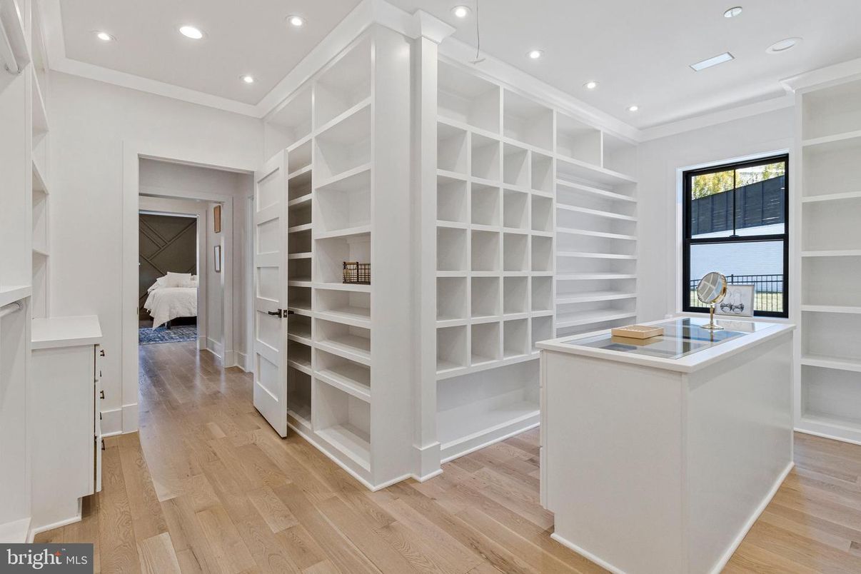 Interior, Recessed Lighting, Walk-in Closets, Wood Texture Flooring