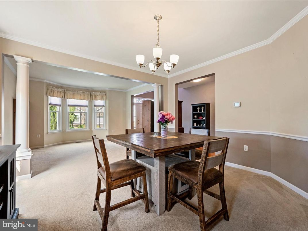 Chandelier, Dining room, Interior