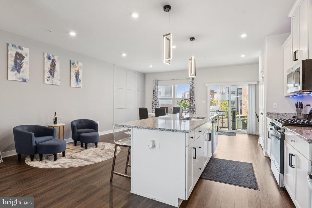 Interior, Kitchen, Pendant Lights, Recessed Lighting, Wood Texture Flooring