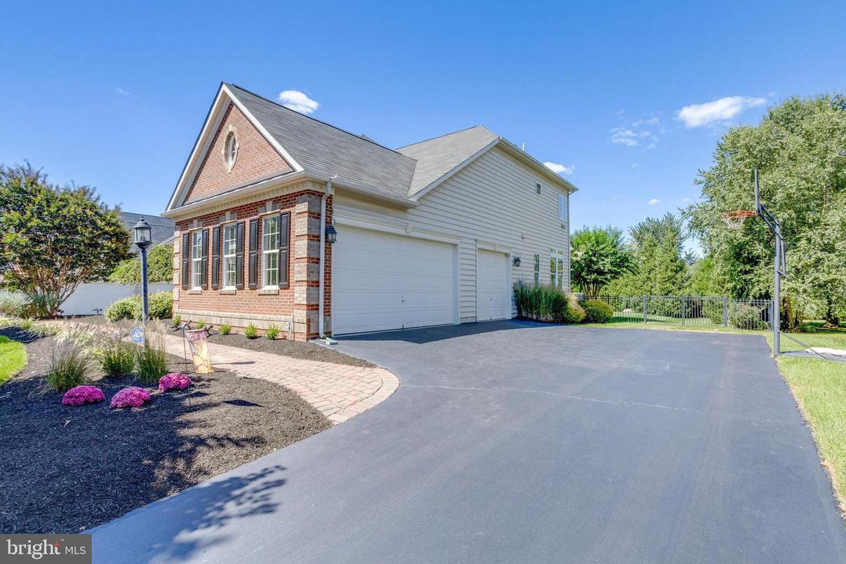 Attached, Exterior, Facade, Brick Facade, Farmhouse