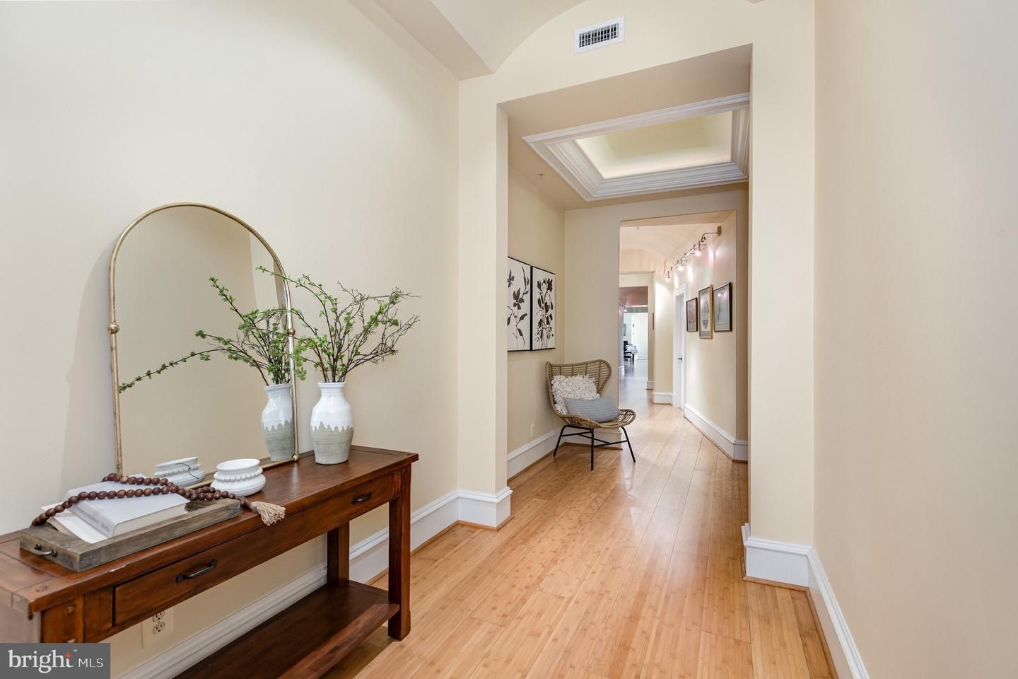 Interior, Recessed Lighting, Wood Texture Flooring