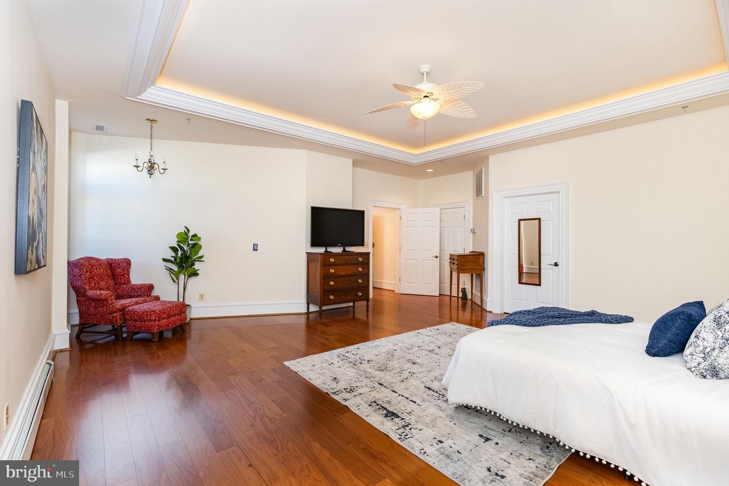 Bedroom, Interior, Recessed Lighting, Wood Texture Flooring