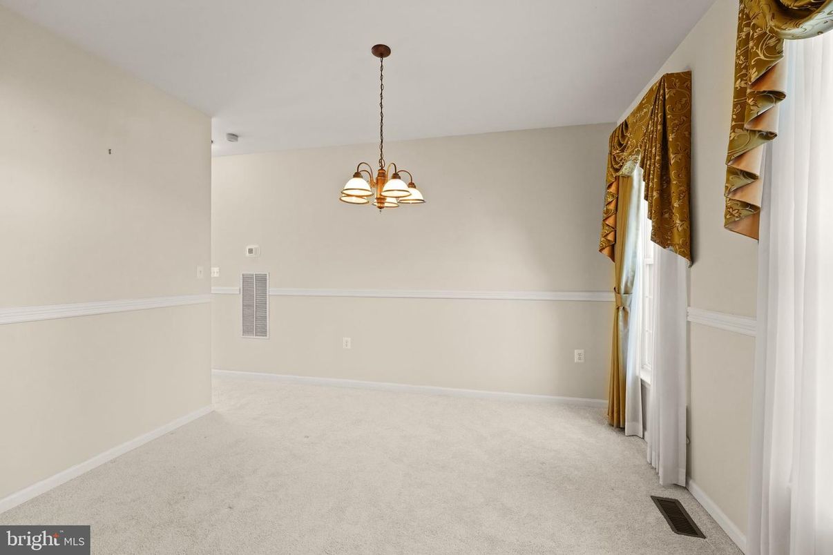 Chandelier, Empty room, Interior