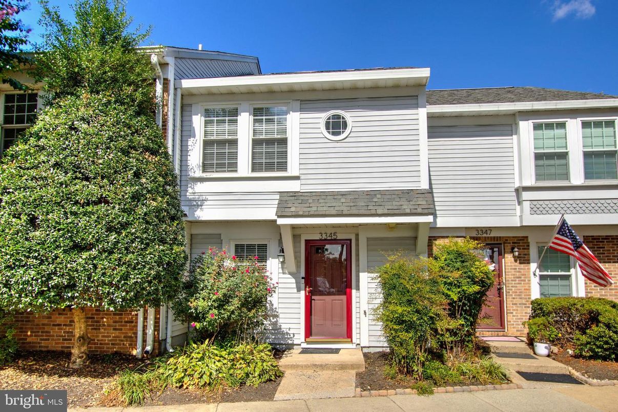 Exterior, Facade, American Foursquare
