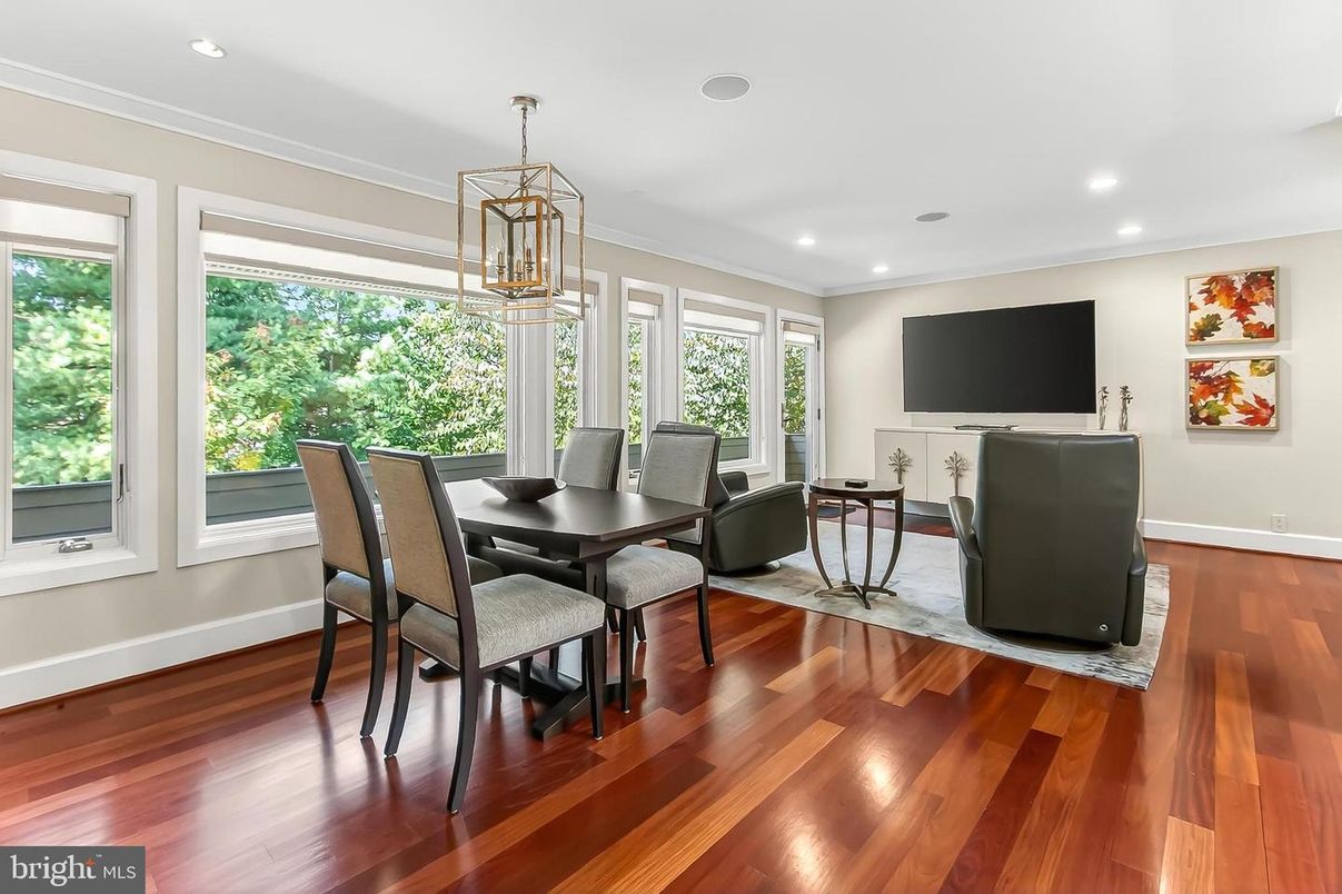 Dining room, Interior, Living room, Pendant Lights, Recessed Lighting, Wood Texture Flooring