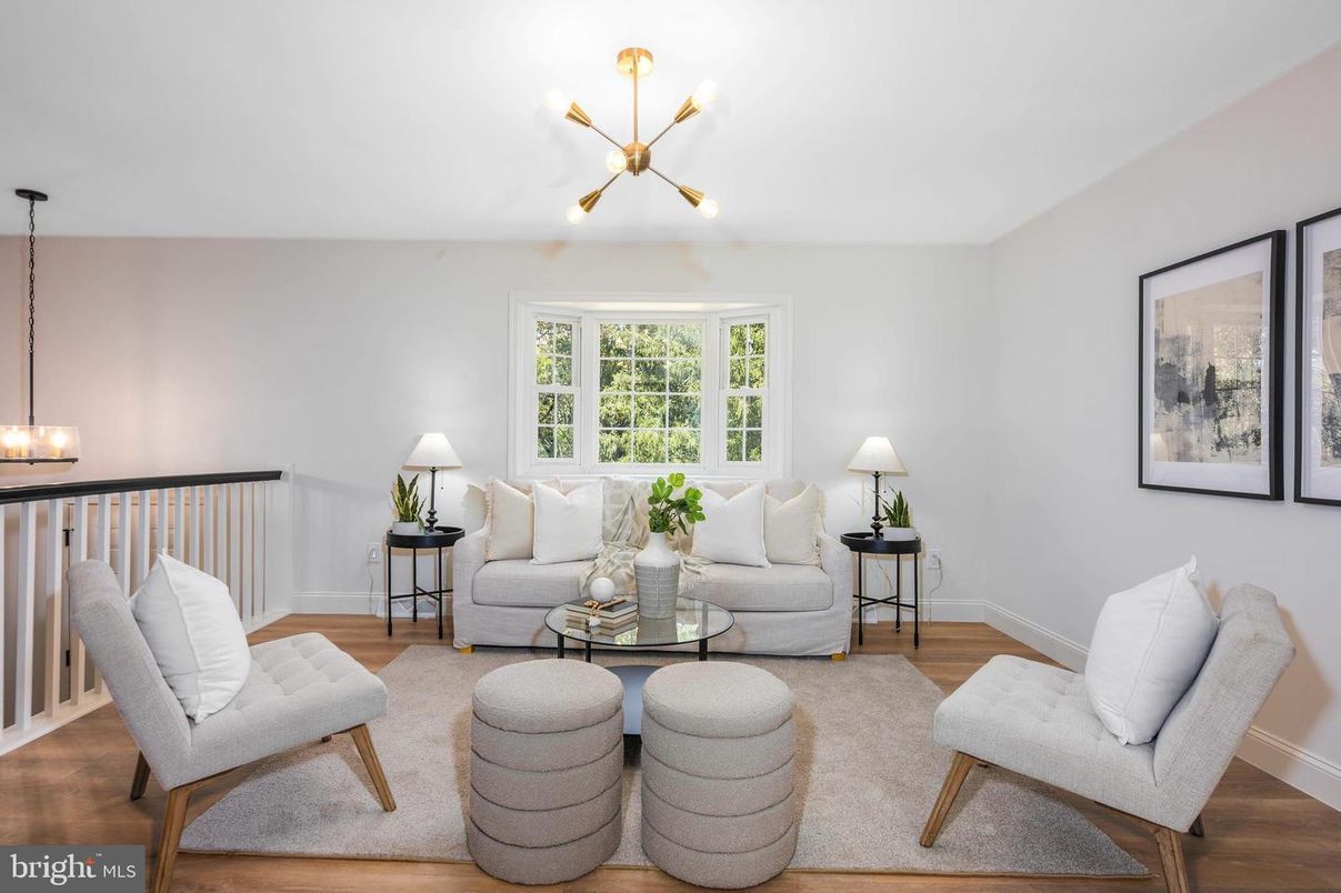 Interior, Living room, Pendant Lights, Wood Texture Flooring