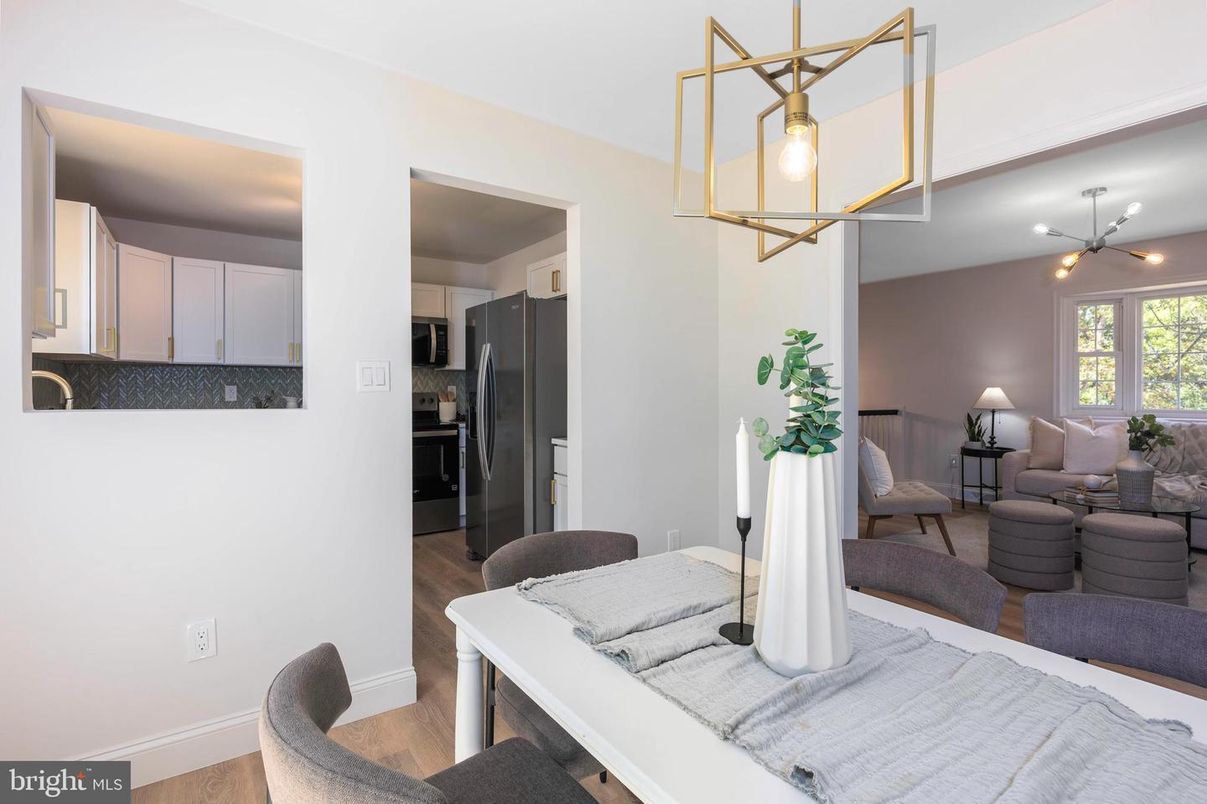 Dining room, Interior, Kitchen, Living room, Pendant Lights, Stainless Steel Appliances, Wood Texture Flooring