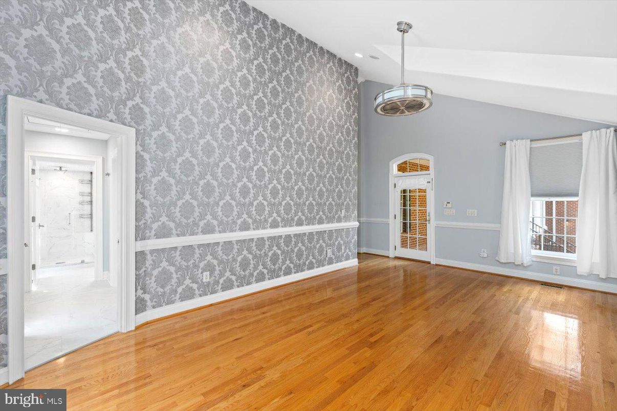 Empty room, Interior, Pendant Lights, Recessed Lighting, Wood Texture Flooring