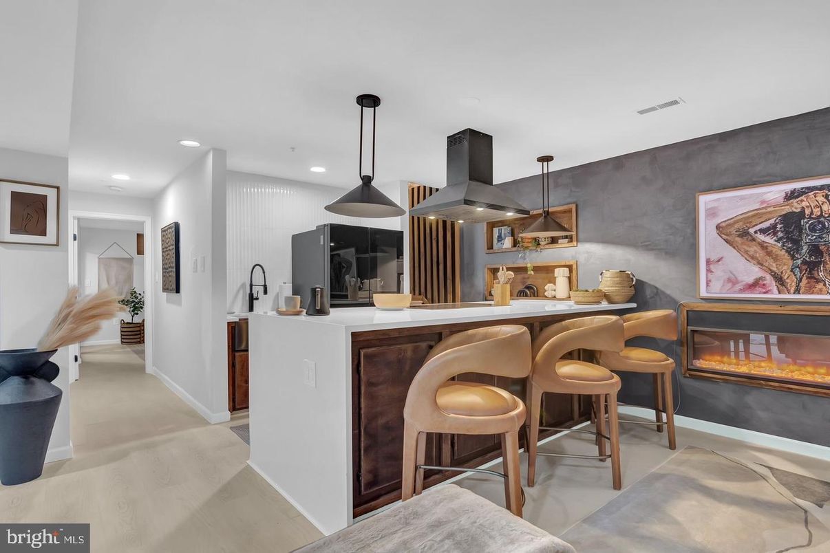 Fireplace, Interior, Kitchen, Pendant Lights, Recessed Lighting