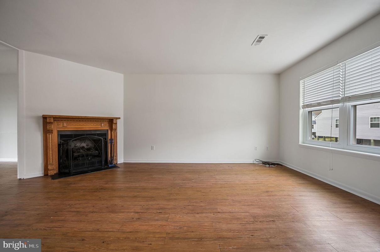 Empty room, Fireplace, Interior, Wood Texture Flooring