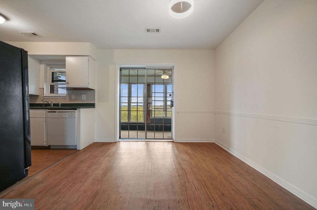 Empty room, Interior, Kitchen, Wood Texture Flooring